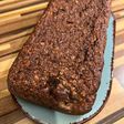 Budín de avena, banana y chocolate