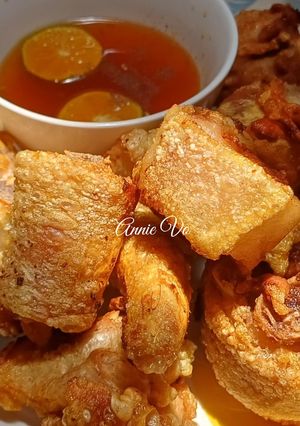Hình của món Giò heo đuôi heo chiên giòn.