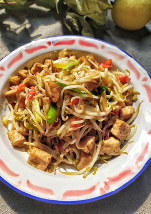 Foto resep Tumis tahu toge pedas