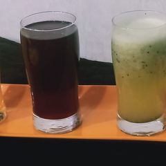 A picture of Fresh fruit juice.