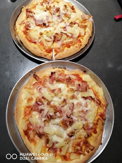 A picture of Pizza.