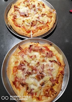 A picture of Pizza.