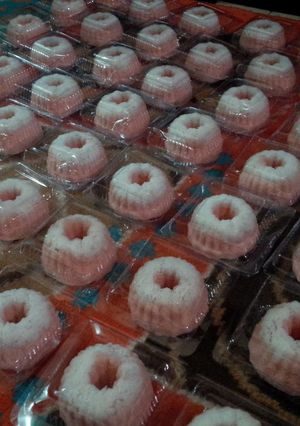 Foto resep Putu Ayu Strawberry by Mikha's Kitchen