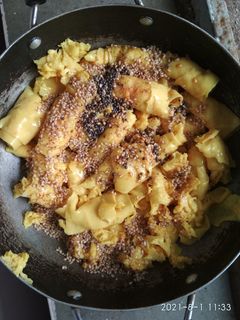 ખાંડવી (Khandvi Recipe In Gujarati) રેસીપી મુખ્ય ફોટો