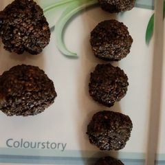 A picture of Black seeds Jaggery ladu.