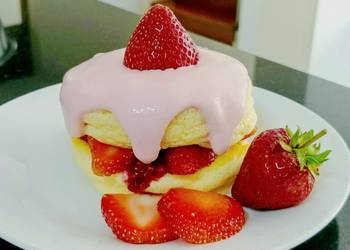 How to Prepare Delicious Strawberry souffle pancake