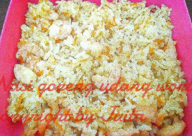 Nasi goreng udang wortel