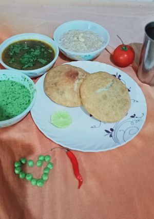 मटर की कचौड़ी (matar ki kachodi recipe in Hindi) रेसिपी मुख्य फोटो