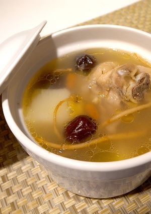 有心食譜：山藥人參雞湯 的食譜成品照片