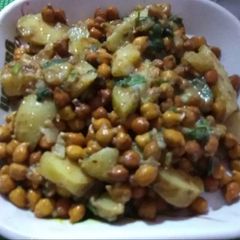A picture of Chana chat.