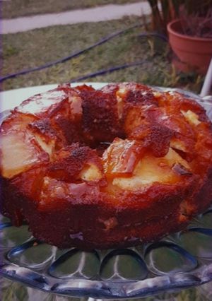Una foto de Torta de manzana invertida 😋