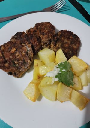 Una foto de Croquetas de jurel y papas doradas (con airfryer u horno)