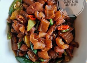 Foto resep Oseng Kikil Cabe Hijau Pedas Manis