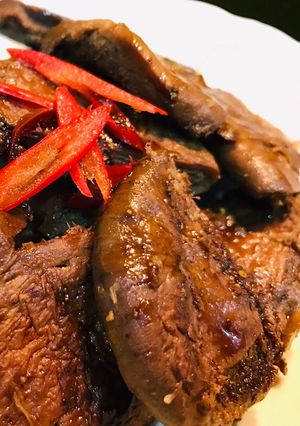Hình của món Vả kho riềng.