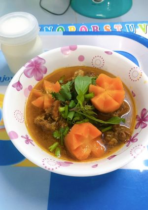 Hình của món Bánh mì bò kho.