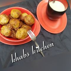 A picture of Yam and sweet potato balls.