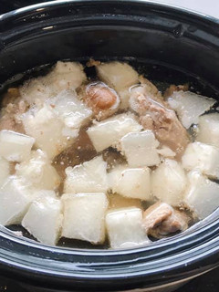 超簡單的冬瓜或白蘿蔔排骨湯 的食譜成品照片