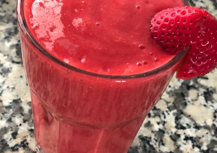 How to Make Homemade Red smoothie