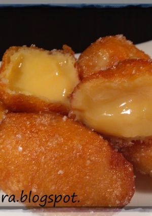 Una foto de Buñuelos rellenos de crema