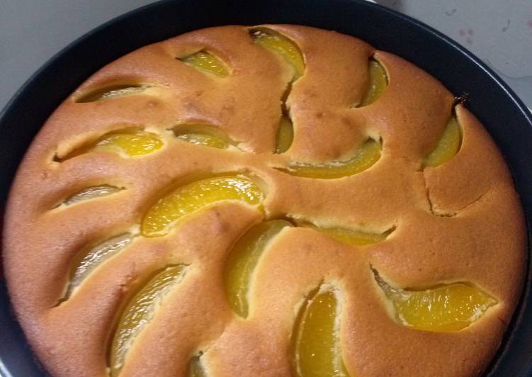 pie with canned peaches