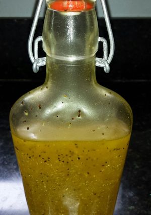 A picture of lemon pepper dressing.