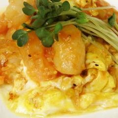Fluffy Egg and Shrimp Chili Stir-Fry A picture of Fluffy Egg and Shrimp Chili Stir-Fry.