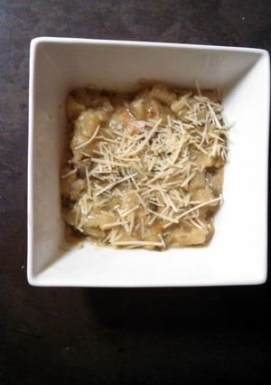 A picture of crock pot creamy veggie chowder.