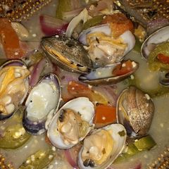 A picture of Sauteed clams.