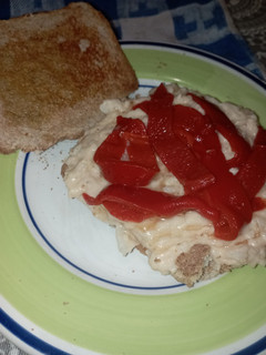 Una foto de Sándwich de paté vegetariano de alubias