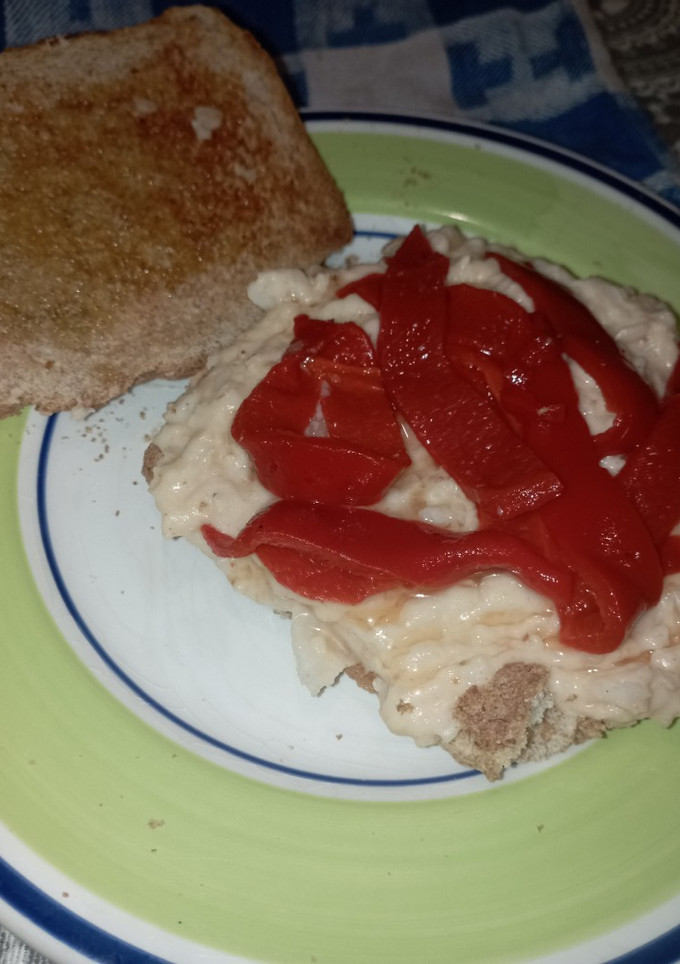 Una foto de Sándwich de paté vegetariano de alubias