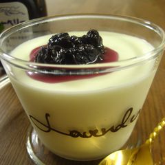 A picture of Fluffy Angel Yogurt Mousse.