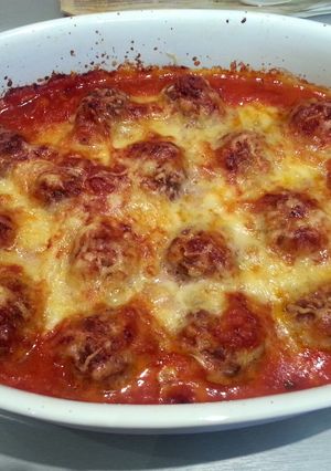 A picture of Cheesy meatballs.