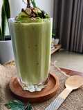 Avocado oatmeal smoothies