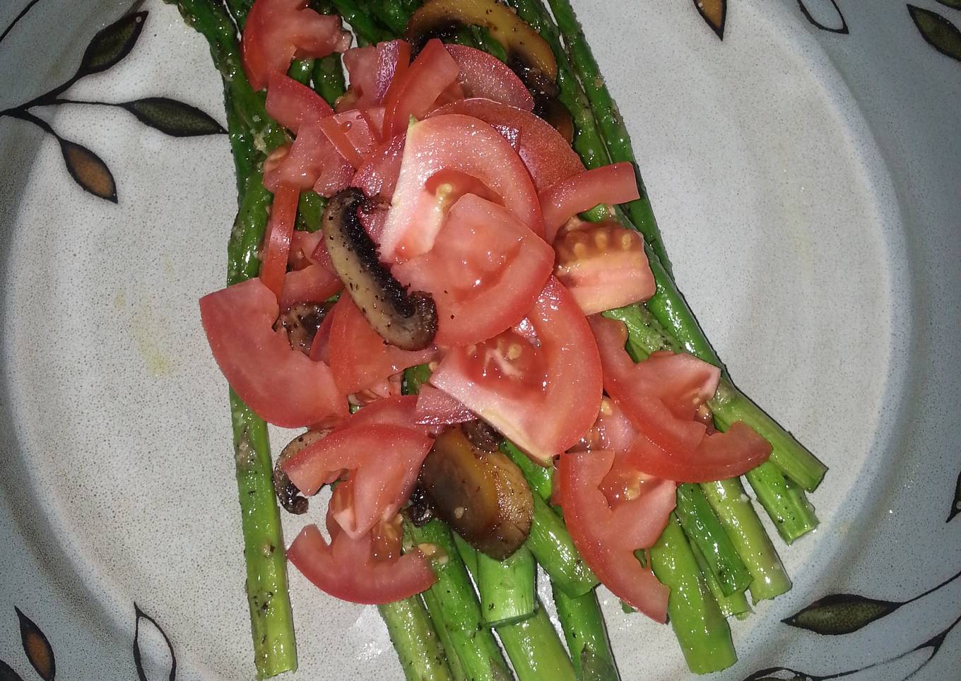 Simple asparagus salad