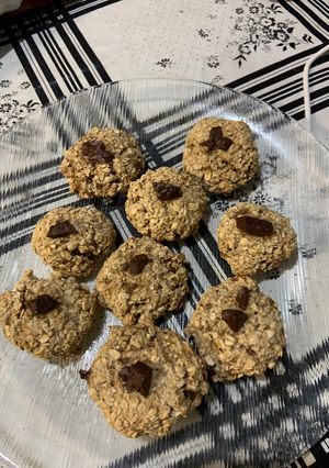 Una foto de Galletitas de avena y banana 💛🍌
