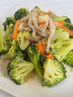 涼拌茶油青花菜 的食譜成品照片