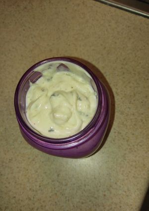 A picture of My Blue Cheese Dessing.