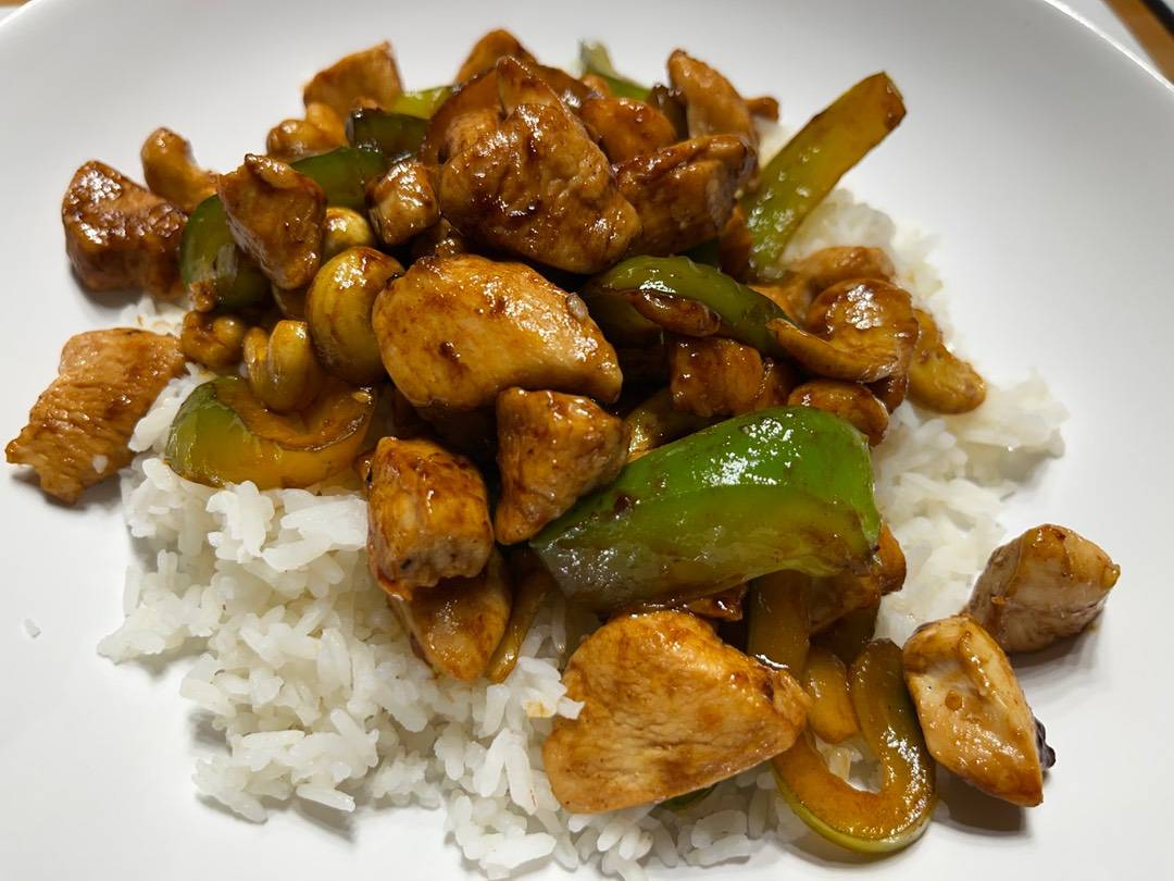 Ázsiai kesudiós csirke recept recept fotó