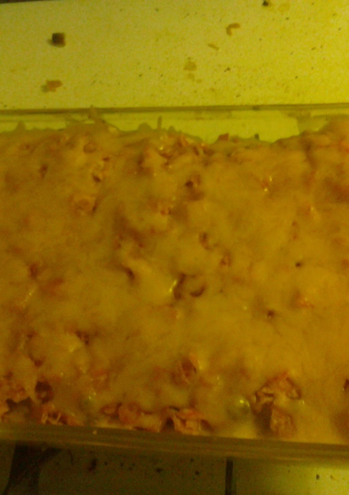 A picture of Doritos pie casserole.