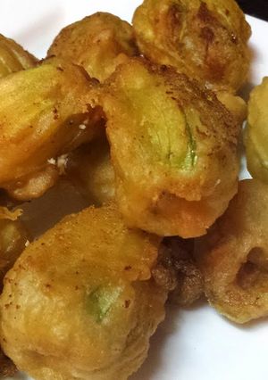 A picture of Stuffed Zucchini Blossoms.