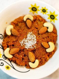 A picture of Carrot dessert or gajarhalwa.