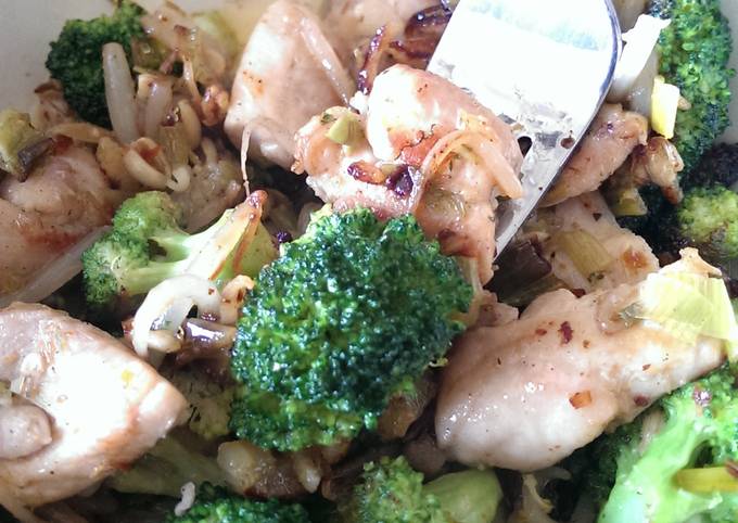 Simple Way to Make Speedy Healthy and Delicious Chicken and Broccoli