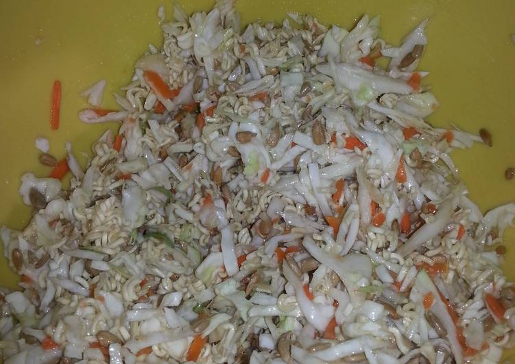 How to Make Favorite Ramen noodle coleslaw salad