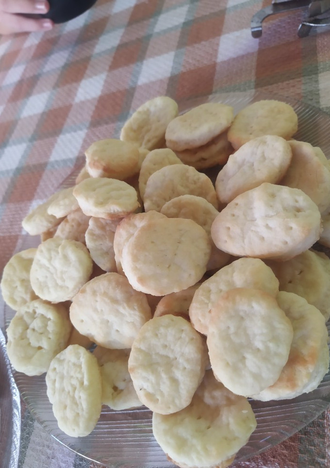 Una foto de Bizcochitos súper fáciles y ricos con 3 ingredientes