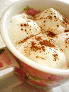 A picture of Hot Marshmallow Milk.