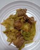 Gà xào cải bắp