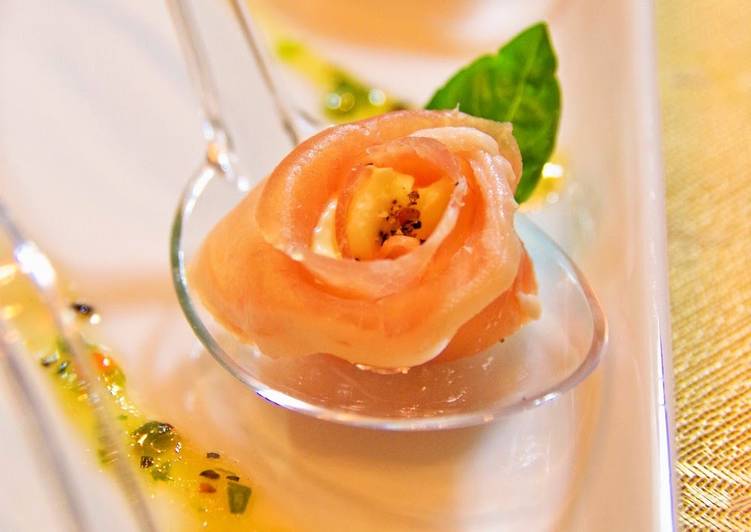 Flower Shaped Appetizers! Easy Cured Ham and Cream Cheese Roses