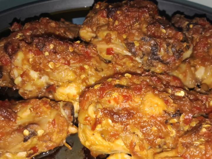 Langkah Mudah untuk Membuat Ayam panggang bumbu pedas Gampang