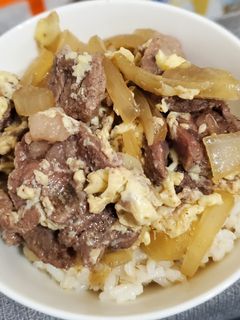 牛肉蓋飯 的食譜成品照片