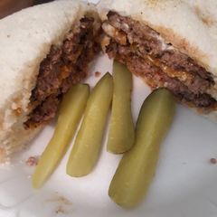 A picture of Spicy Cheeseburger.